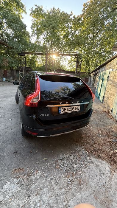 Продам свій автомобіль Вольво хс 60