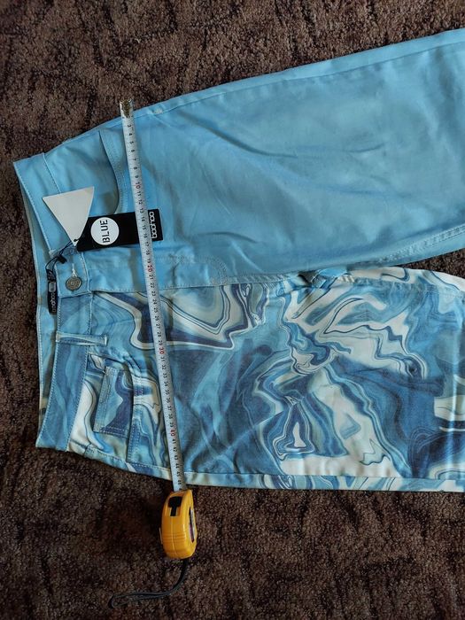 Spodnie jeansowe Boohoo