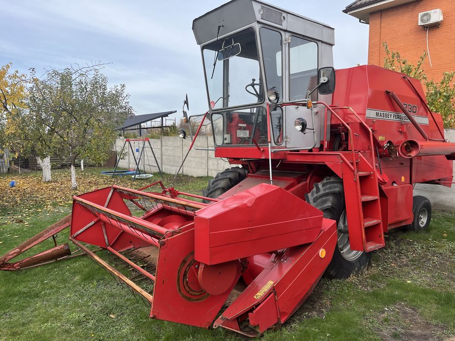 Комбайн Massey Ferguson 330 Массей Фергюсон 330 MF 330