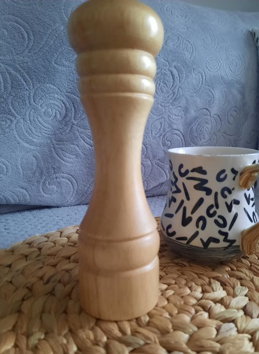 Solniczka drewniana 20cm