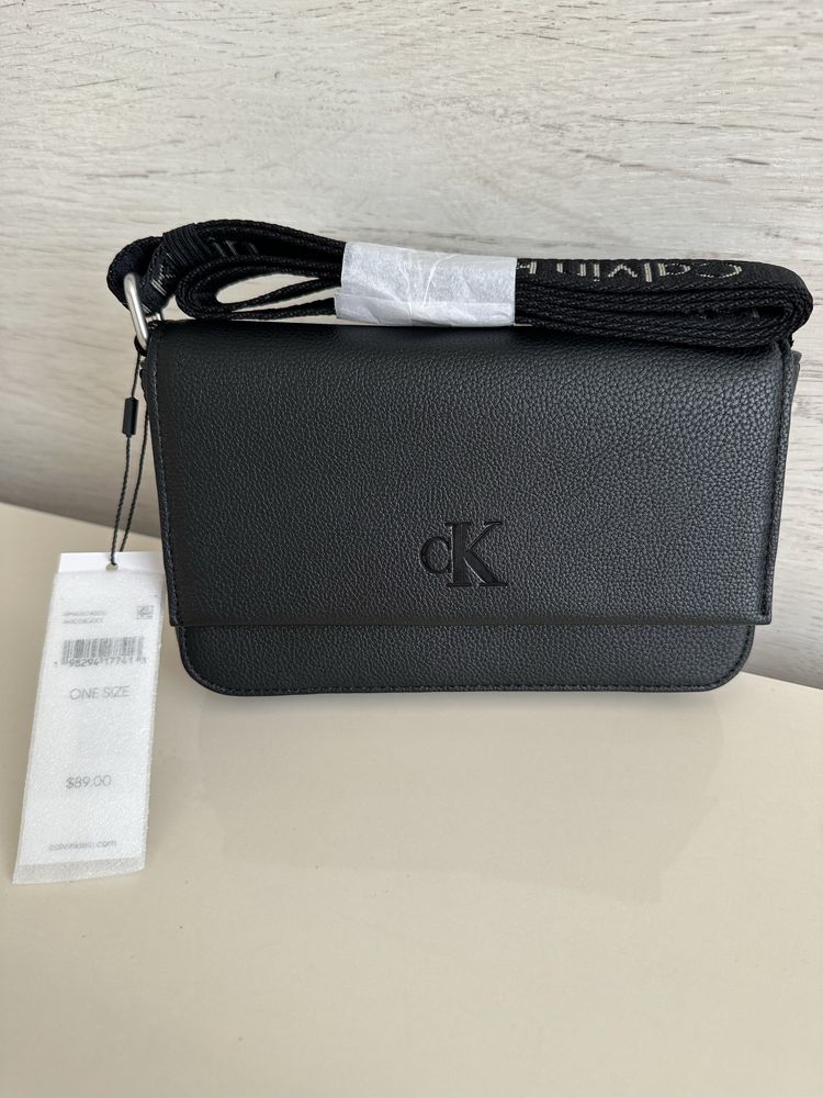 Чорна жіноча сумочка кросбоді Calvin Klein
