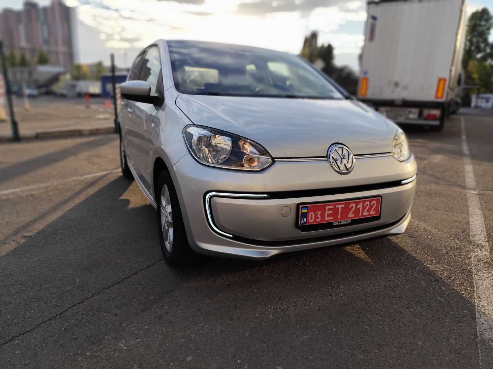 VW e-UP  на 160 км 2016 року підігріви +доп зимові колеса
