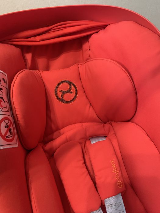 Стан нового Автокрісло Cybex cloud Z i-size червоне Сайбекс