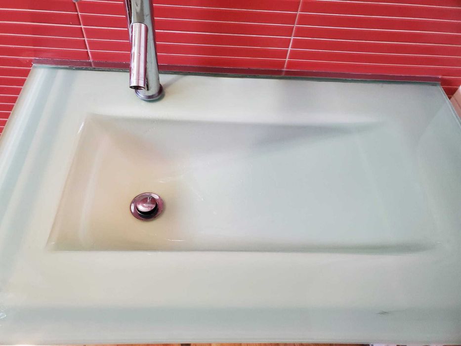Lavatório Vidro e Inox para Casa de Banho