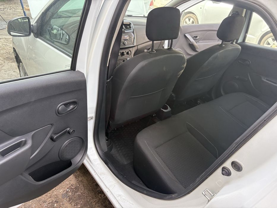 рено логан 2019г