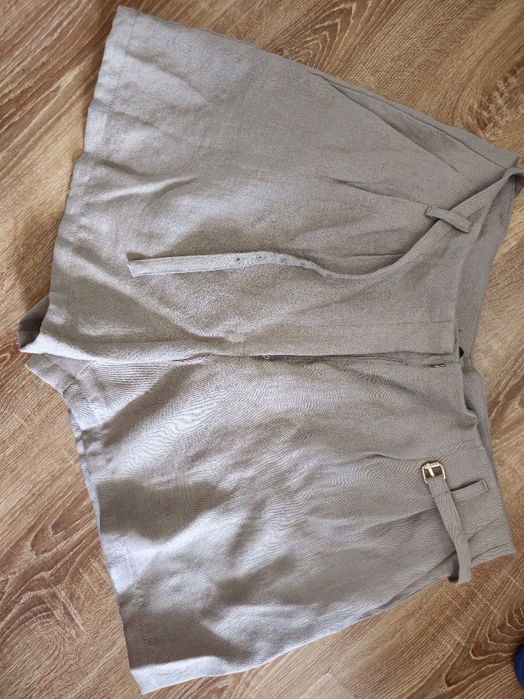 Krotkie spodenki Sinsay r XL