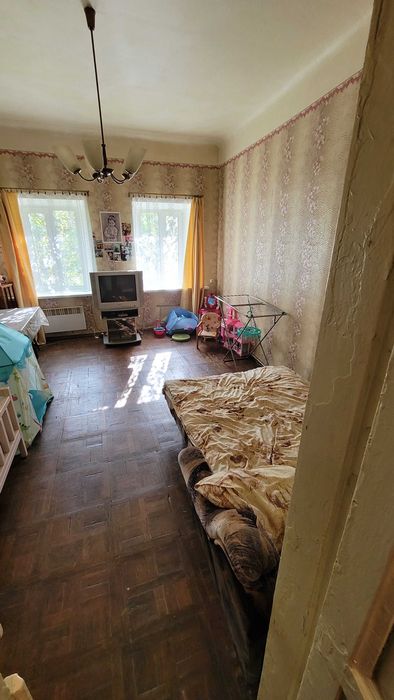 Продам 2 к. кв. ул. Москалёвская, ост. ул. Валерьяновская