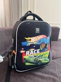 Шкільний рюкзак Kite Education Hot Wheels HW21-555S для хлопчика