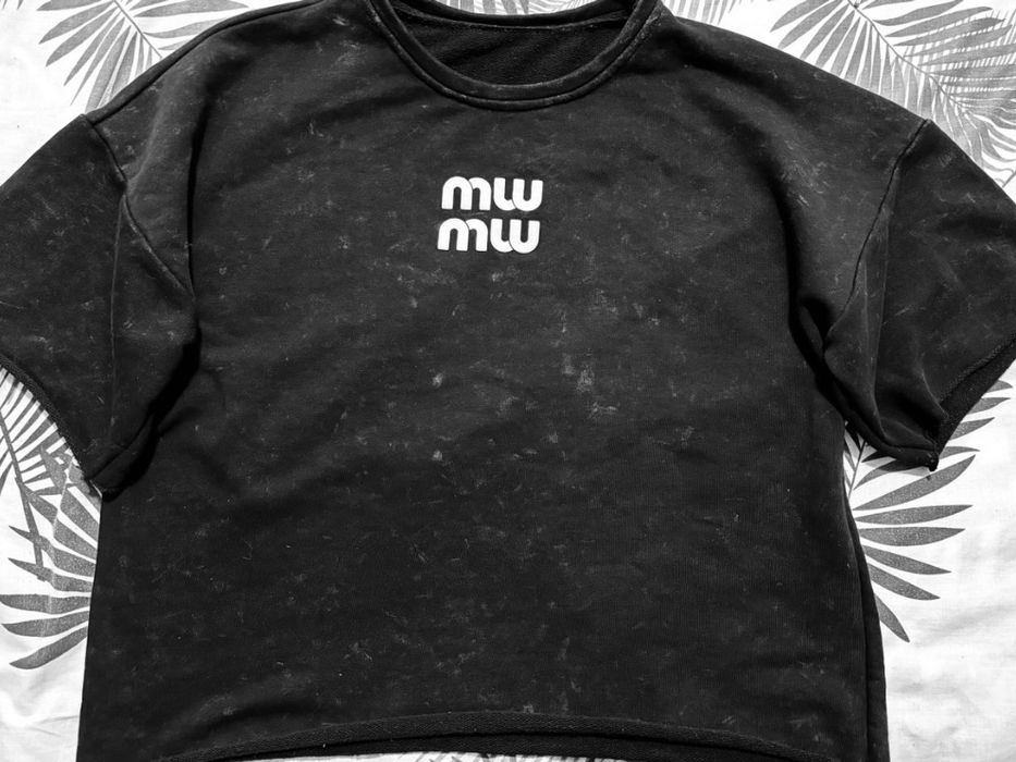 Женский костюм в стиле тай дай