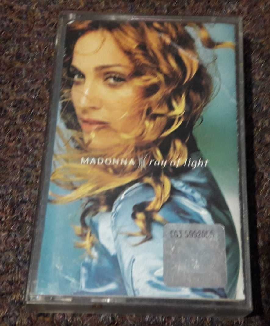 Kaseta magnetofonowa Madonna " Ray of light"