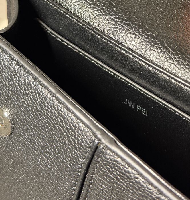 Сумка JW PEI Elise Top Handle Bag - чорна