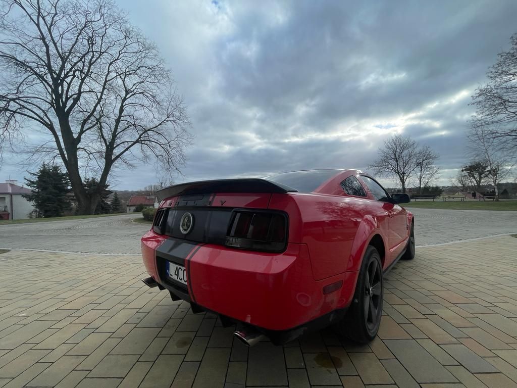 Mustang GT generacja V. 4.6 V8. Zamiana