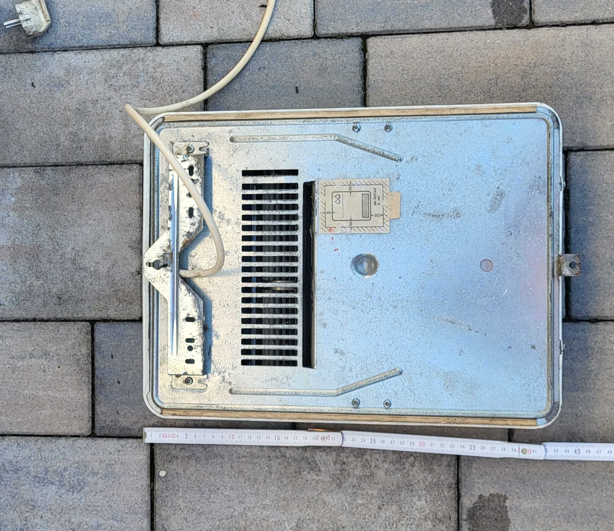 Ścienny ogrzewacz  termowentylator łazienkowy Elektrolux