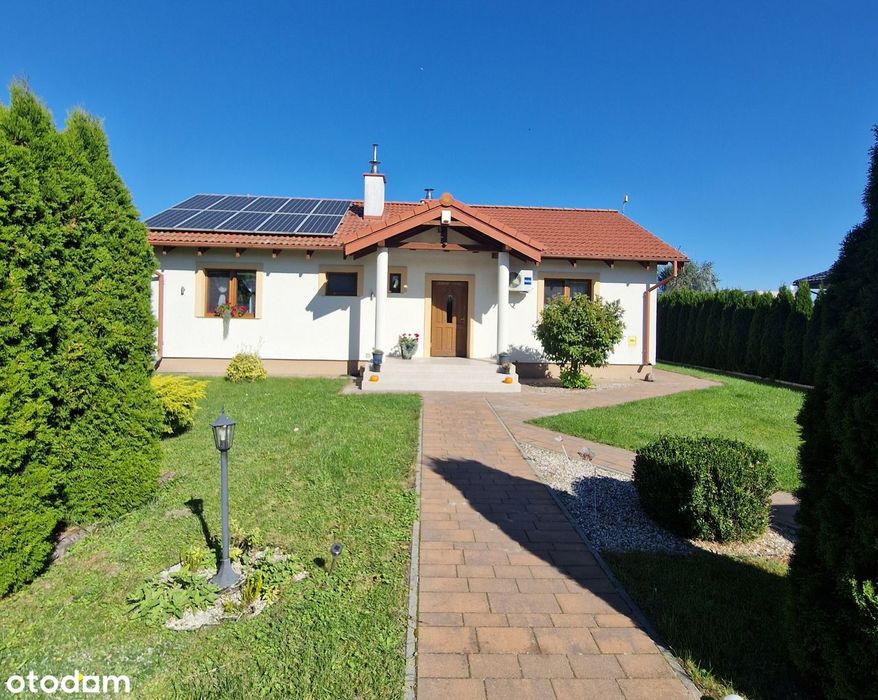 Dom wolnostojący z garażem i klimatyzacją