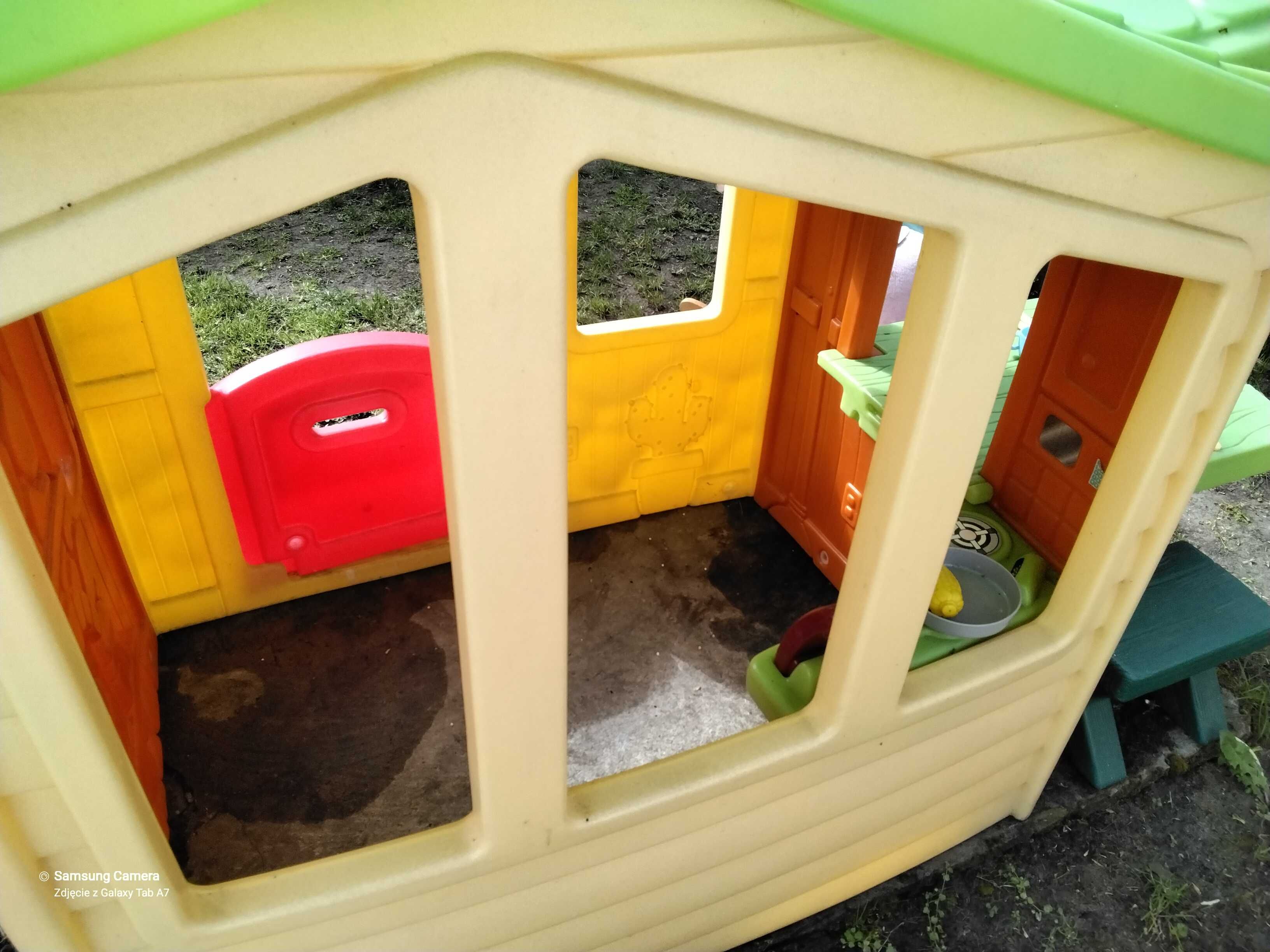 Domek Little tikes