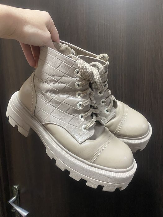 Демісезонні черевики 38-39 р