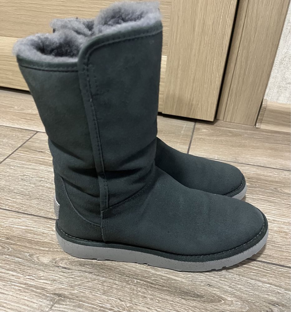 Натуральний замш UGG (оригінал)