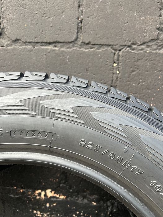 Шини р17 225/65 Yokohama Ice Guard g075