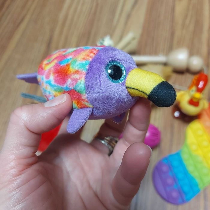 Різні іграшки для дітей, ціни різні