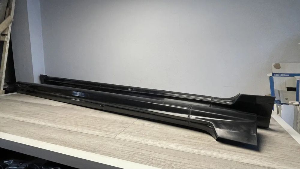 Пороги r line Пассат Б6 під розширювачі арок