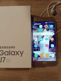 Samsung Galaxy J7 lub iPhone 4
