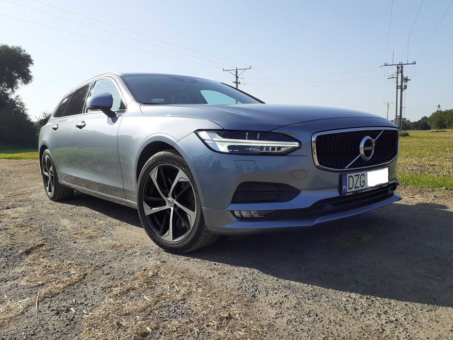 Volvo V90 Momentum T5 254KM, stan idealny