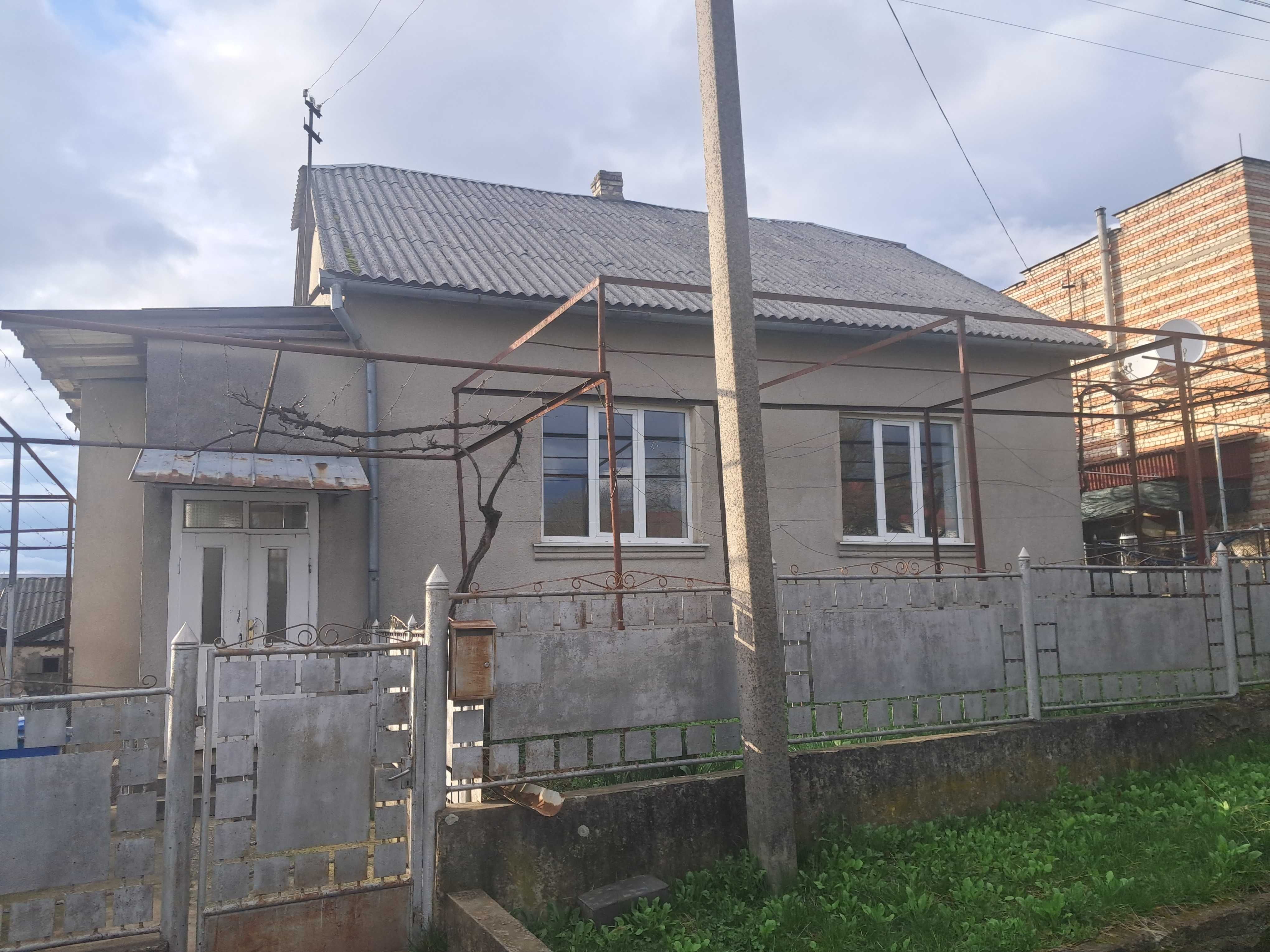 Продам 3 кім будинок в Ужгороді на вулиці Слави з красивим краєвидом