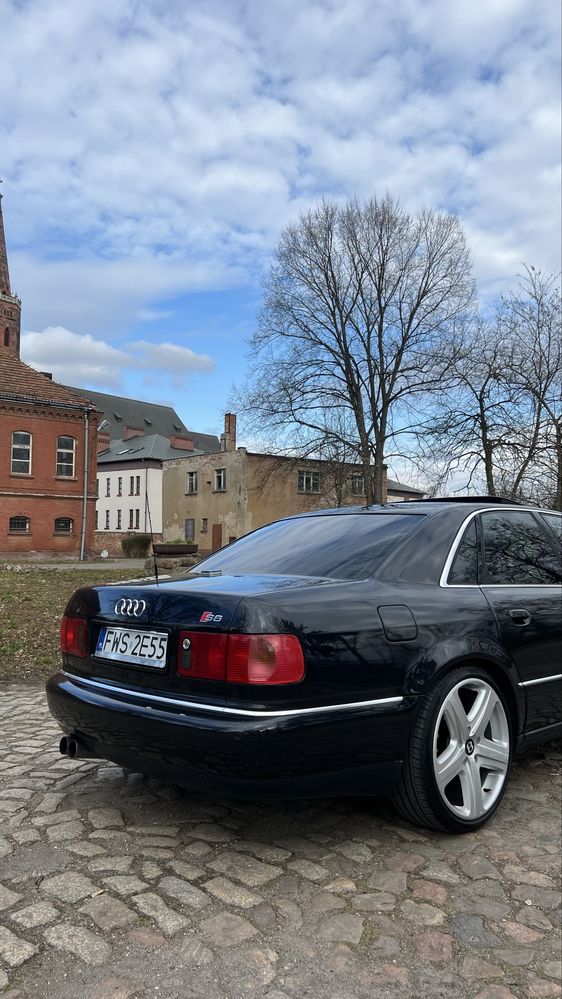 Audi S8 4.2 V8 quattro