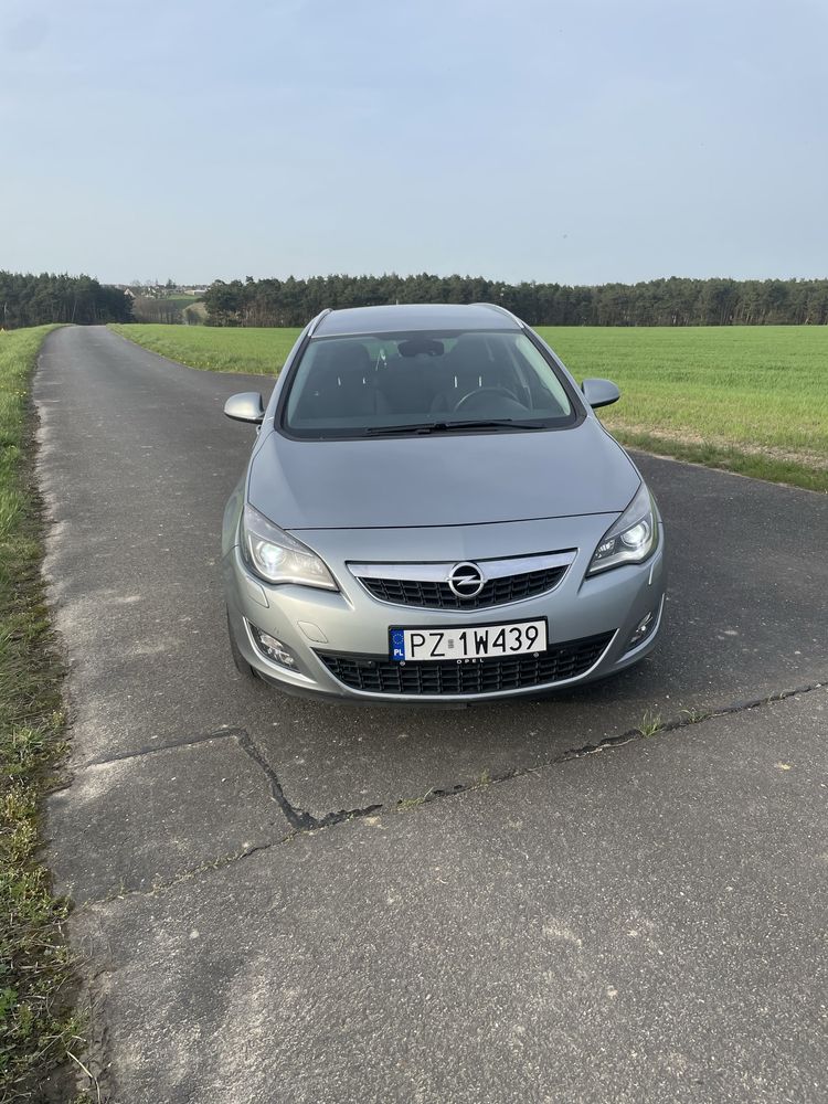 Opel Astra J 2.0 cdti automat hak afl dlugie oplaty