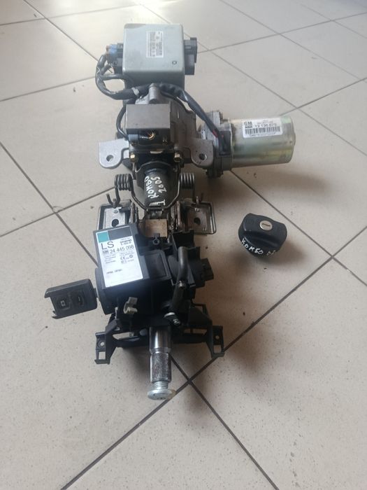 Електропідсилювач керма Opel Combo