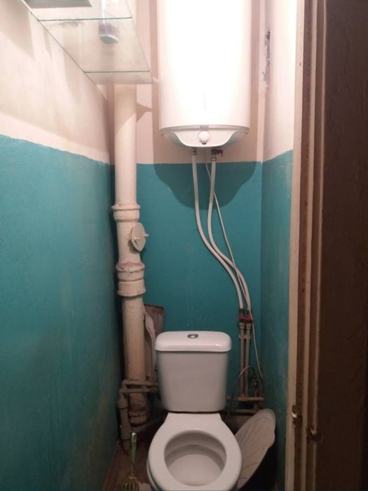 Сдам комнату в центре.