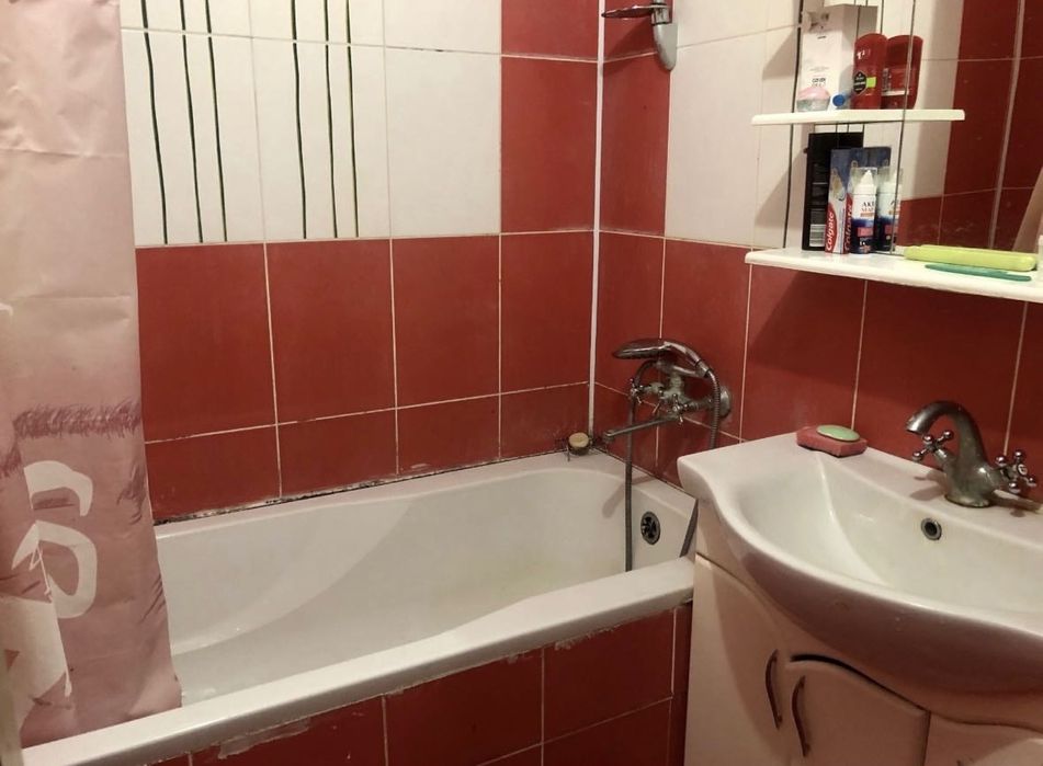 Здам 4-кім квартиру по вул.Володимирська