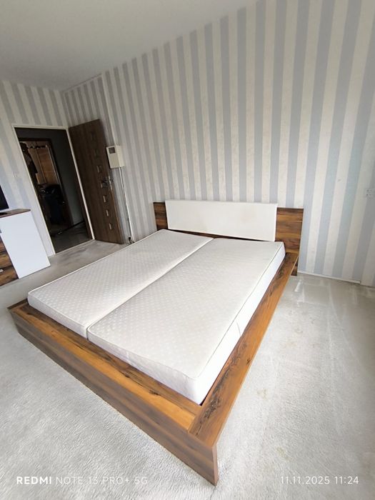 Łóżko 180x200 z materacami