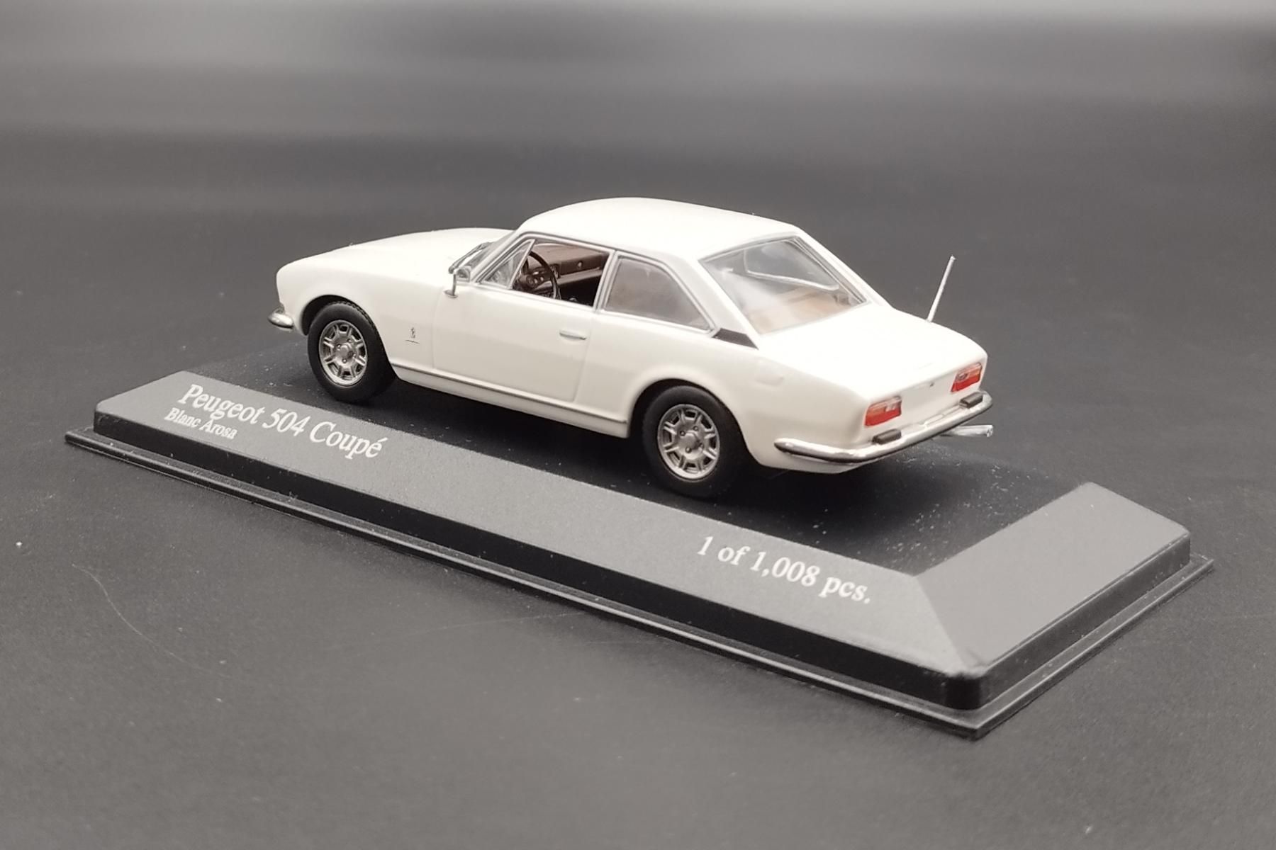 1:43 Peugeot 504 Coupe White Minichamps
