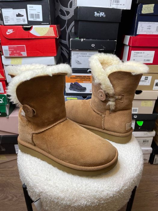 UGG Снігоходи W Bailey Button, розмір 37, Оригінал!!!