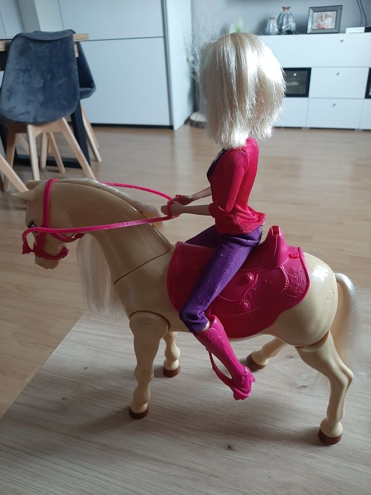 Barbie I koń interaktywny od MATTEL