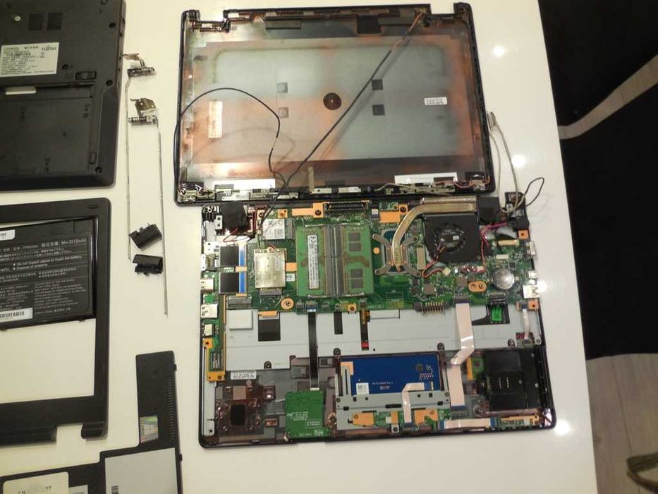 fujitsu lifebook E5411 5E14A2 i3 16GB SSD 256 GB i płyta główna i inne