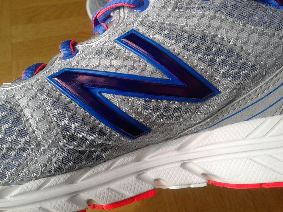 Damskie buty sportowe NEW BALANCE, rozmiar 40,5 - NOWE