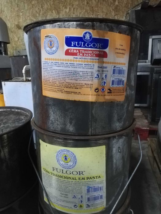 Lote de cera móveis soalho