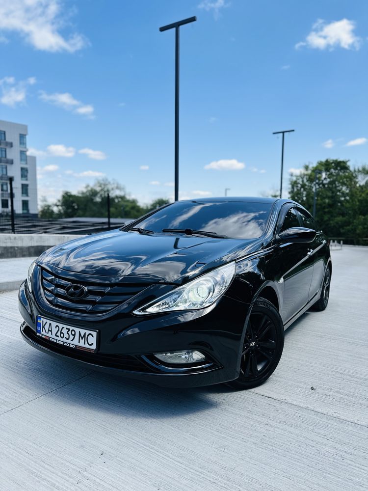 Продам Hyundai Sonata.