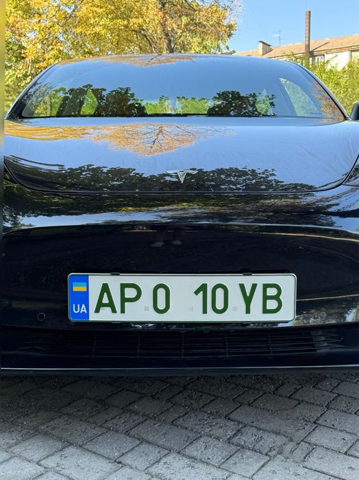 Подиум-рамка для номерного знака Tesla Model 3 | Невидимое крепление