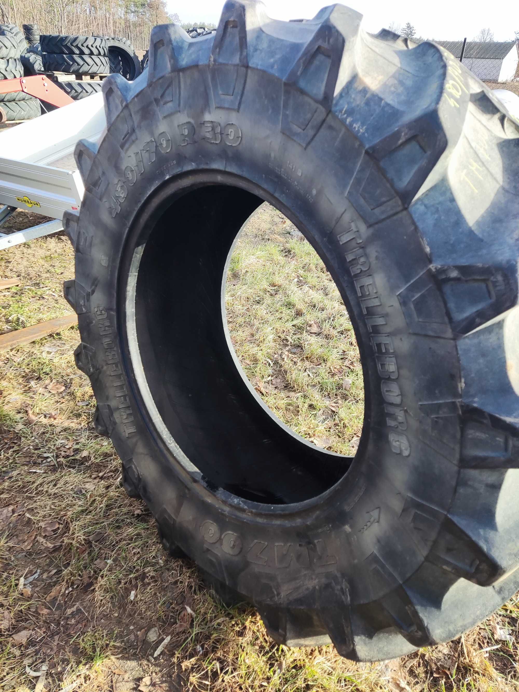 Opona rolnicza Pirelli TM700, 480 70 r30 bez napraw