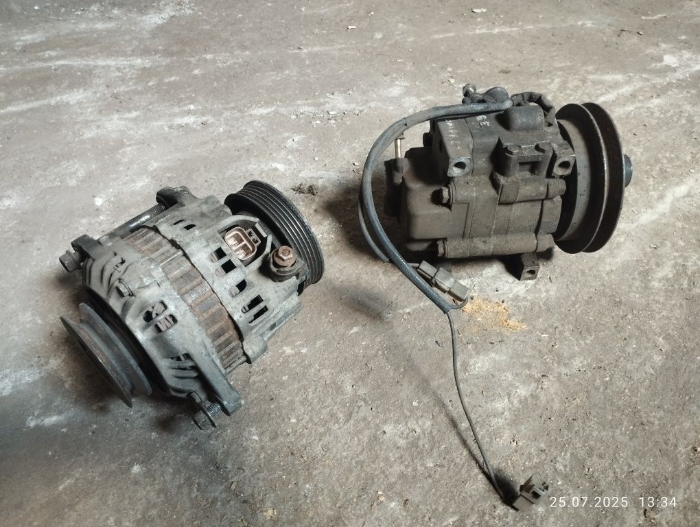 Компресор кондиціонера генератор Mazda  comprex