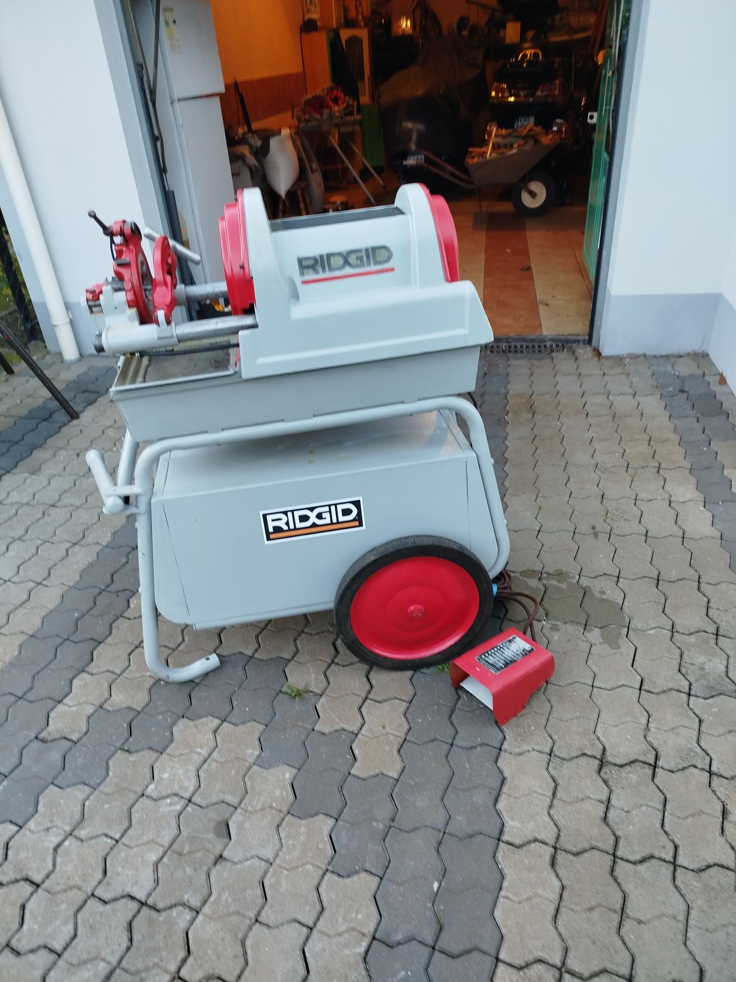Gwintownica elektryczna Ridgid 300 A Napęd do Rowkarki Wolne obroty