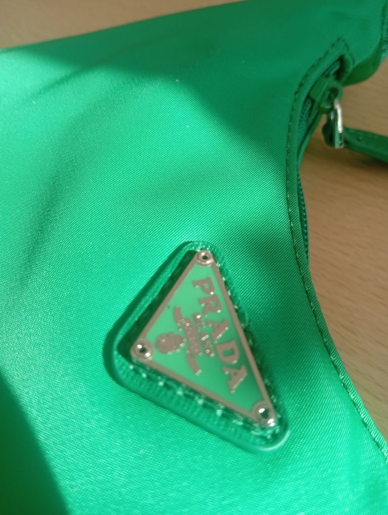 Prada nowe oryginalne mini torebka