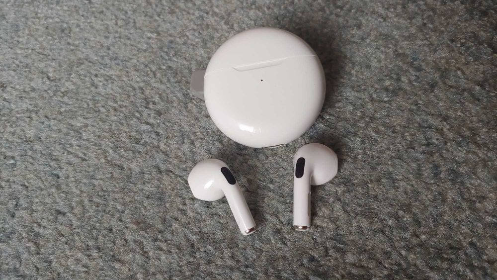 Наушники Bluetooth Беспроводные Сочный Бас Чистый Звук Студийные Новые