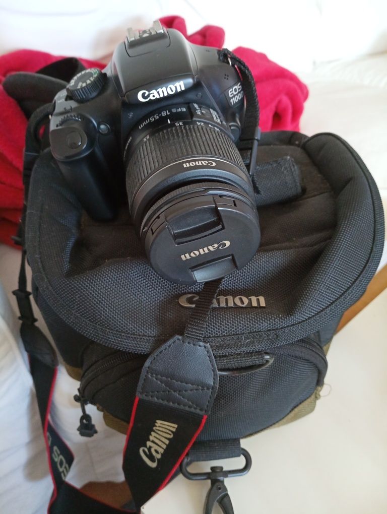 Canon EOS 1100D + efs 18 55 mm