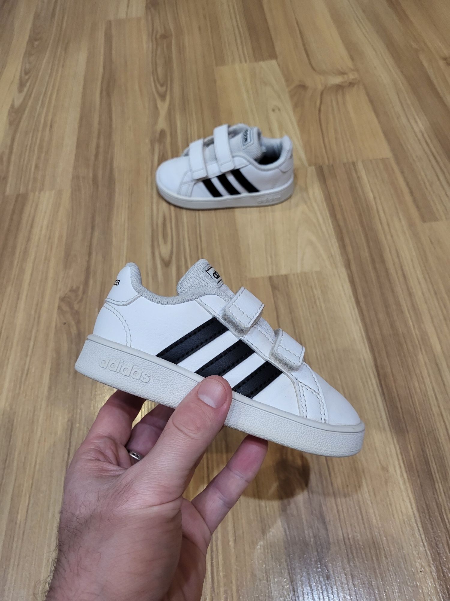 Кросівки Adidas Neo