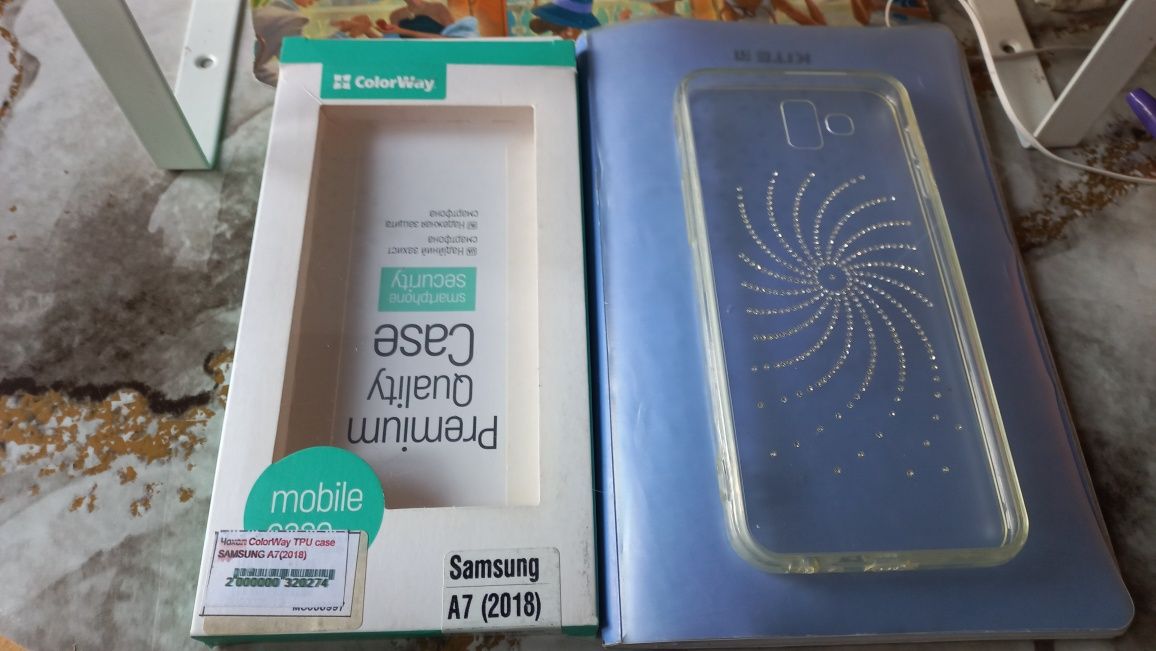 Новый чехлы на телефон samsung A7 (2018) и Xiaomi. Прозрачный.