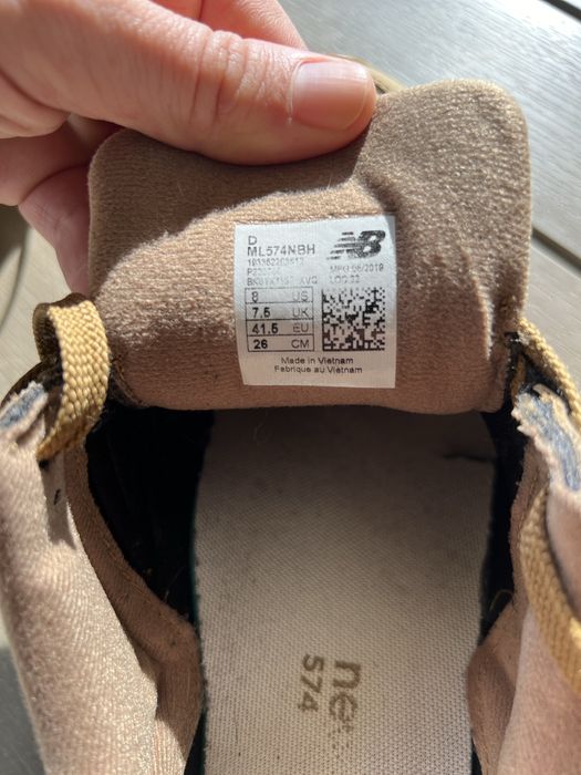 Sapatilhas New Balance, modelo 574, tamanho 41.5